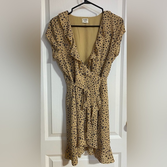 Aritzia Sunday Best Leopard Wrap Mini Flowy Lightweight V Neck Dress Size 4 - Picture 2 of 12